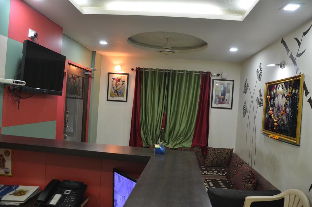 Hotel Royal Apple Ahmedabad Habitación foto