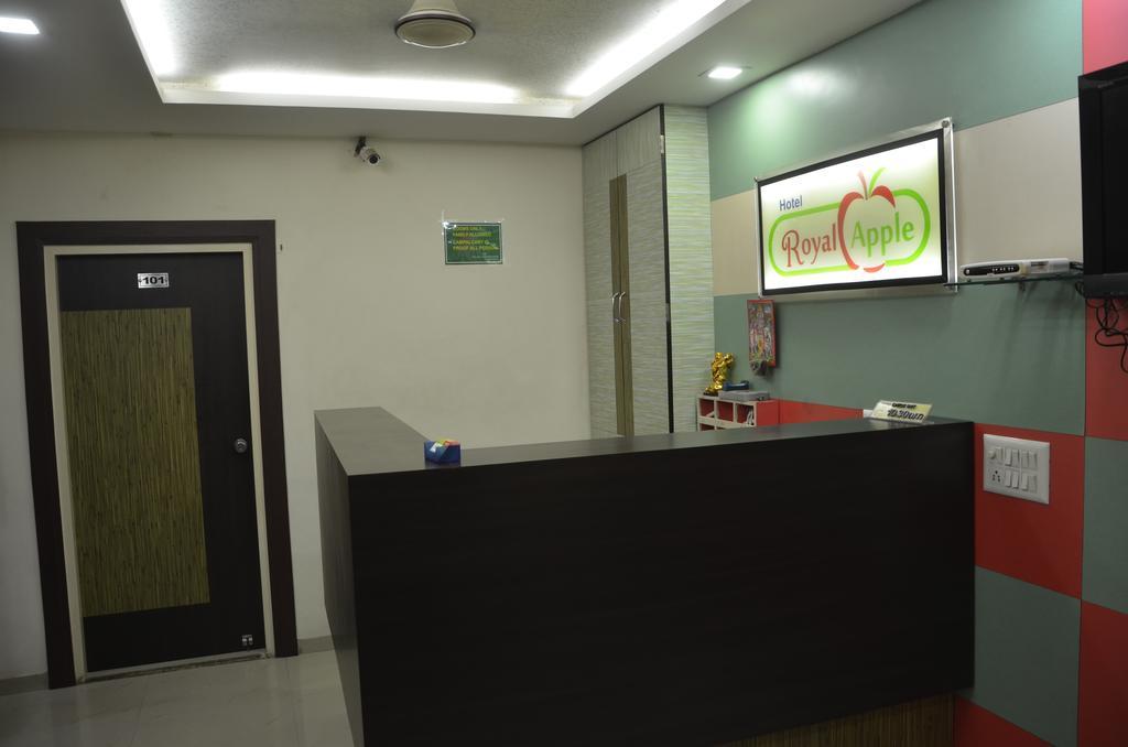 Hotel Royal Apple Ahmedabad Habitación foto